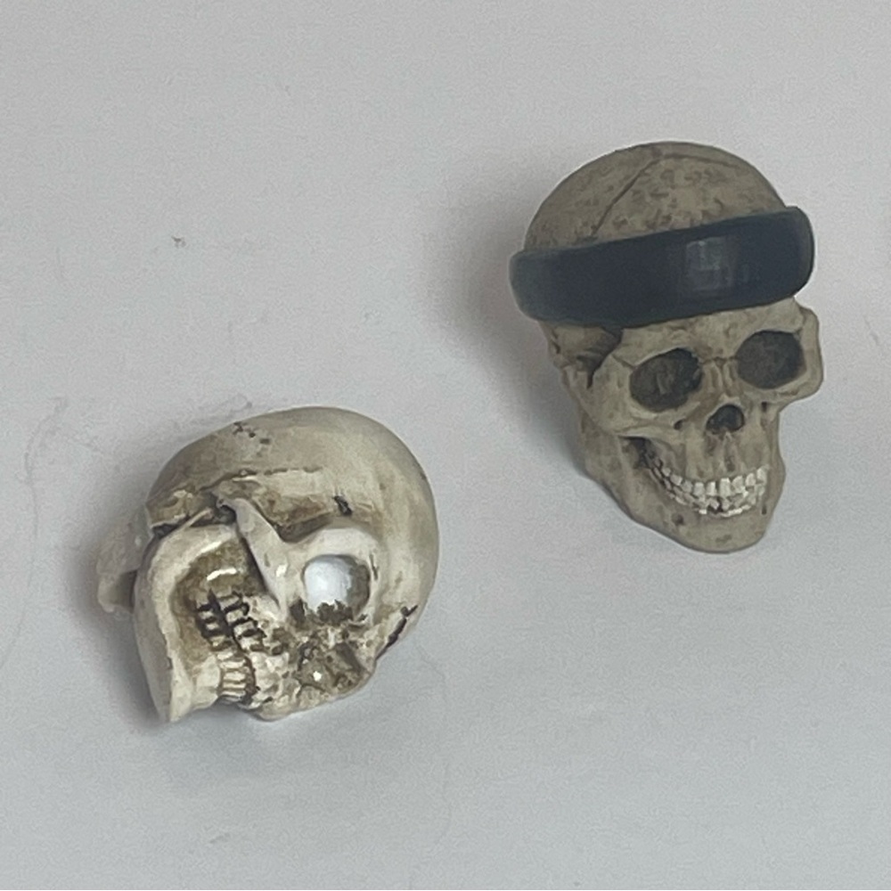Spooky Halloween Skull Design Mini Trinket Set - Picture 4 of 12